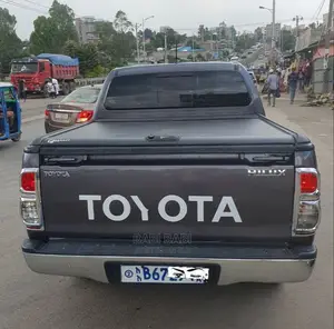 Toyota Hilux 2010 Gray