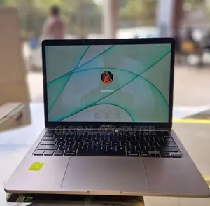 New Laptop Apple MacBook 2020 8GB Apple M1 Pro SSD 256GB