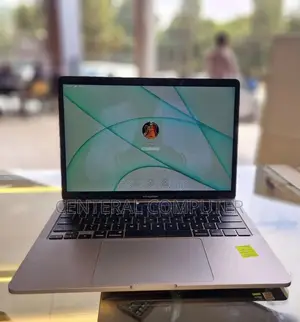 New Laptop Apple MacBook Pro M1 8GB Apple M1 Pro SSD 256GB