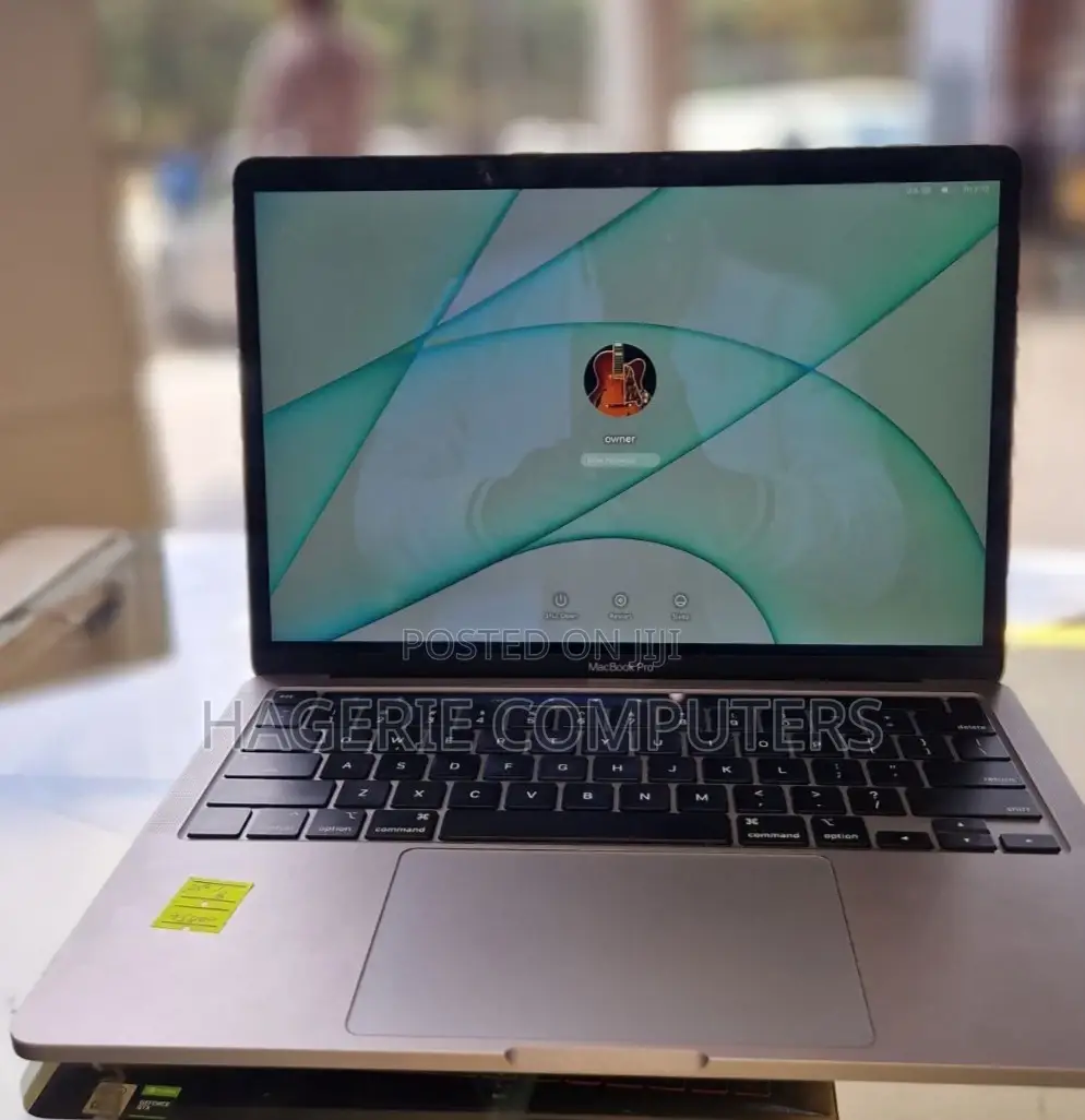 New Laptop Apple MacBook 2020 8GB Apple M1 SSD 256GB