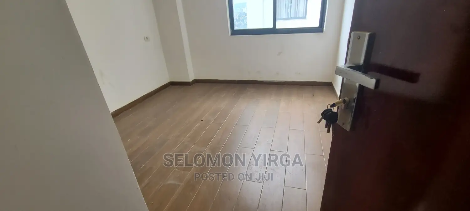 2bdrm Apartment in አድስ አበባ, Bole for rent