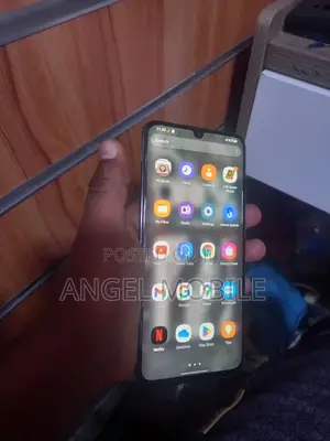 New Samsung Galaxy A70 128 GB White