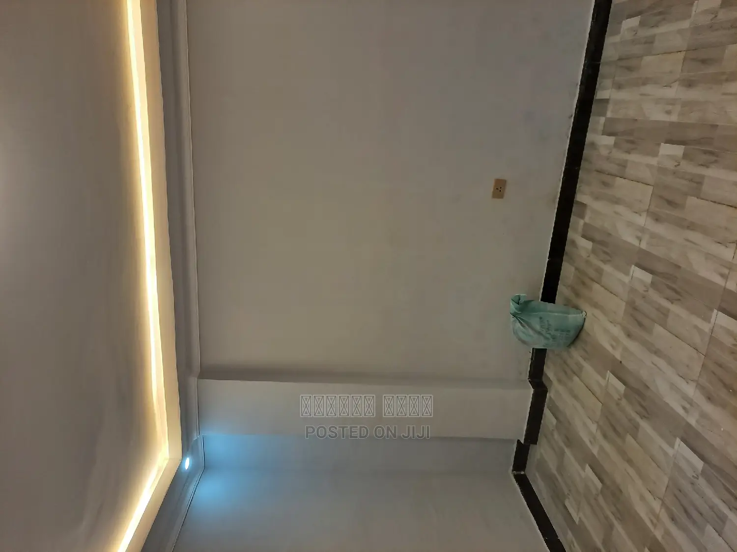 Furnished 1bdrm Condo in Semmit Condominium, Bole for sale