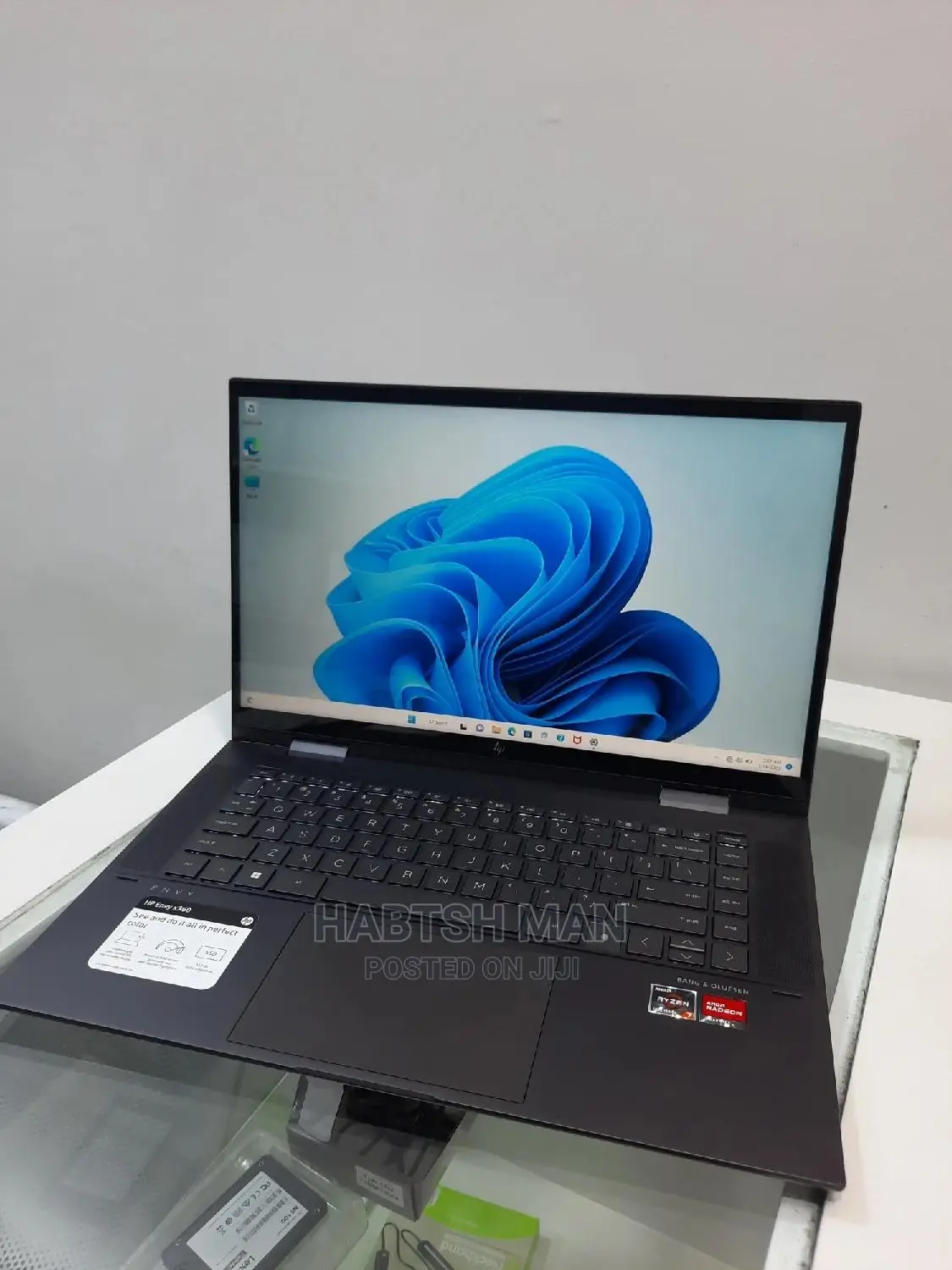 New Laptop HP Envy X360 16GB AMD Ryzen 7 SSD 512GB