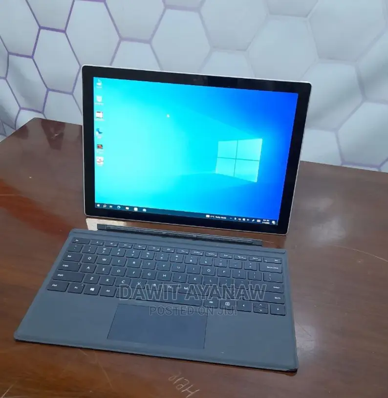 New Laptop Microsoft Surface Pro 8GB Intel Core I5 SSD 256GB