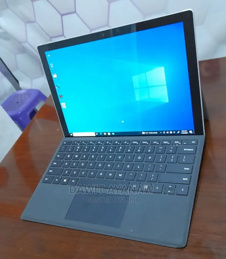 New Laptop Microsoft Surface Pro 8GB Intel Core I5 SSD 256GB