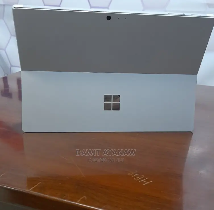 New Laptop Microsoft Surface Pro 8GB Intel Core I5 SSD 256GB