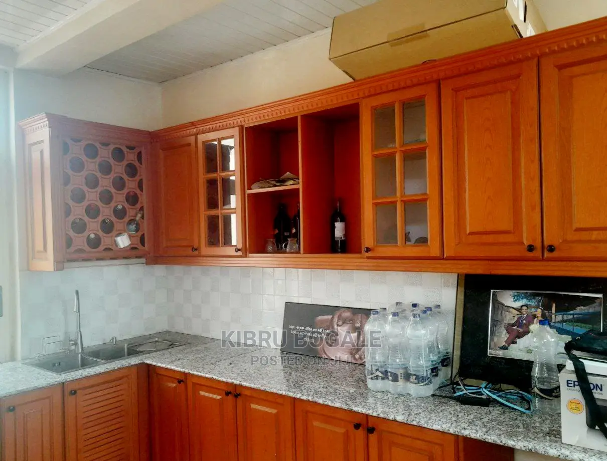 6bdrm House in Ayat, Bole for sale