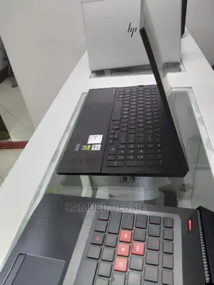 New Laptop HP Omen 15 16GB Intel Core I7 SSD 1T