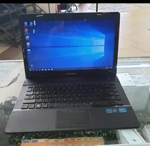 New Laptop Samsung R780 4GB Intel Celeron HDD 500GB
