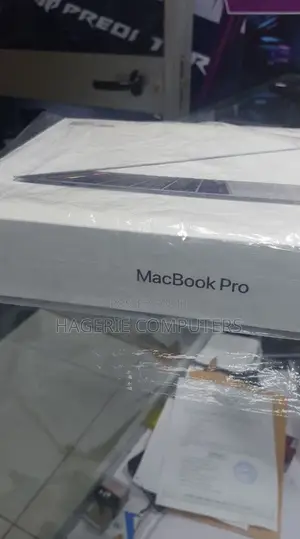 New Laptop Apple MacBook Pro 2020 8GB Apple M1 SSD 256GB