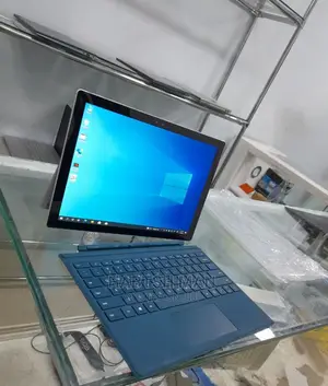 New Laptop Microsoft Surface 8GB Intel Core I5 SSD 256GB