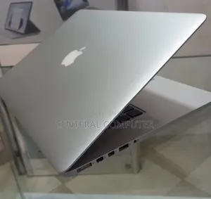 New Laptop Apple MacBook 2015 16GB Intel Core I7 SSD 512GB