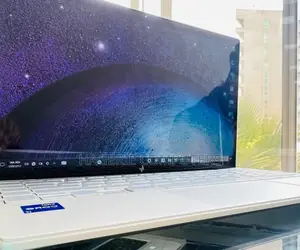 New Laptop HP Envy 13 8GB Intel Core I7 SSD 512GB