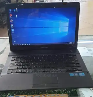 New Laptop Samsung 4GB HDD 500GB