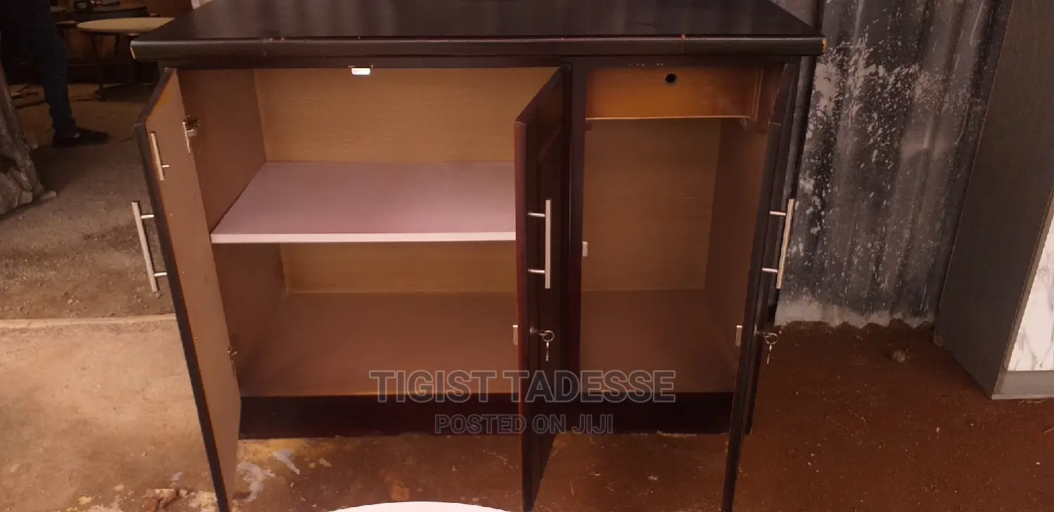 ብፌ 120cm ሶስት ተከፋች