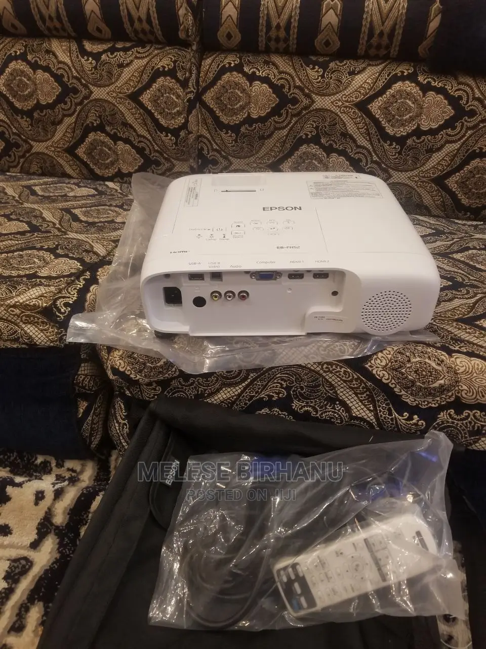 New Epson EB-FH52 Projector