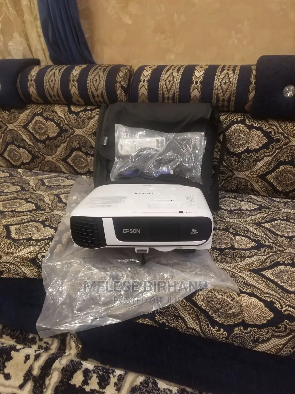 New Epson EB-FH52 Projector