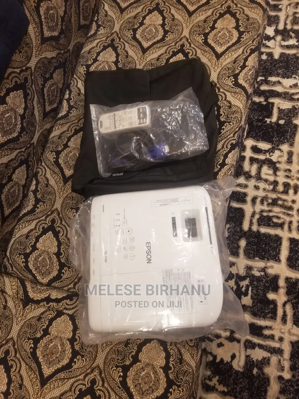 New Epson EB-FH52 Projector