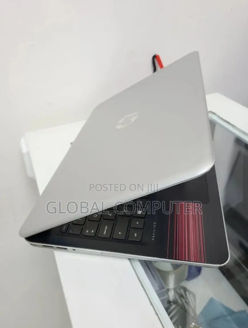 New Laptop HP Pavilion Dv5 8GB Intel Core I7 SSD 1T