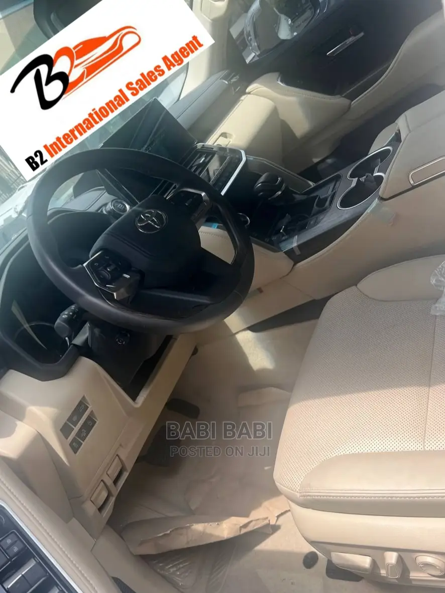 Toyota Land Cruiser 2020 White