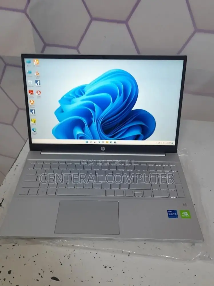New Laptop HP 16GB Intel Core I7 SSD 512GB