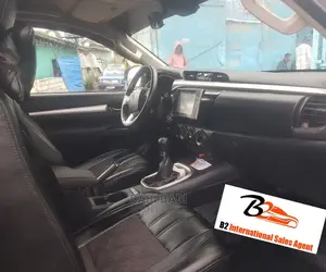 Toyota Hilux 2019 Gold