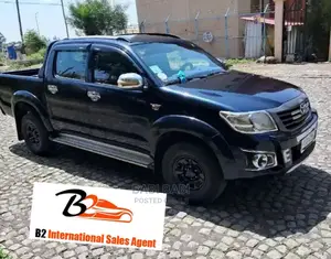 Toyota Hilux 2014 Black