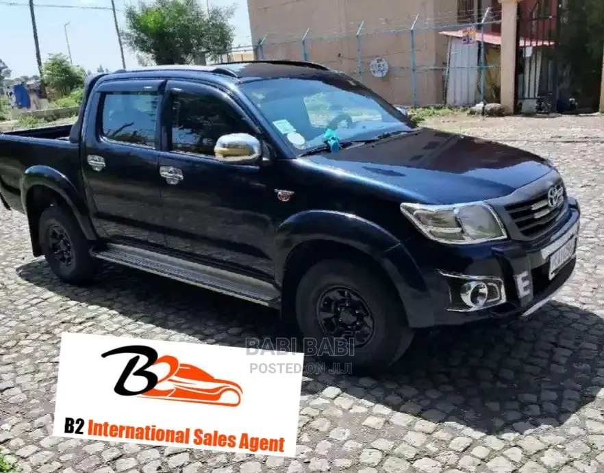 Toyota Hilux 2014 Black