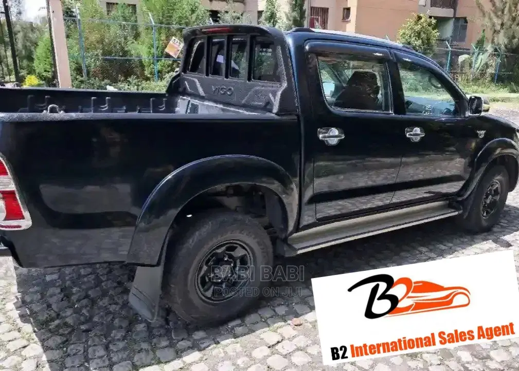 Toyota Hilux 2014 Black