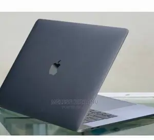 New Laptop Apple MacBook Pro 2017 16GB Intel Core i7 SSD 512GB