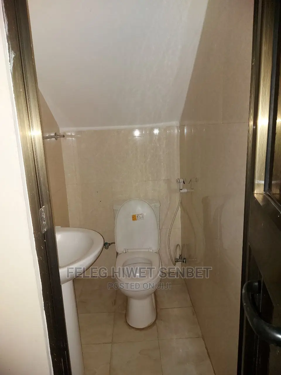 Furnished 5bdrm House in Aa, Bole for sale