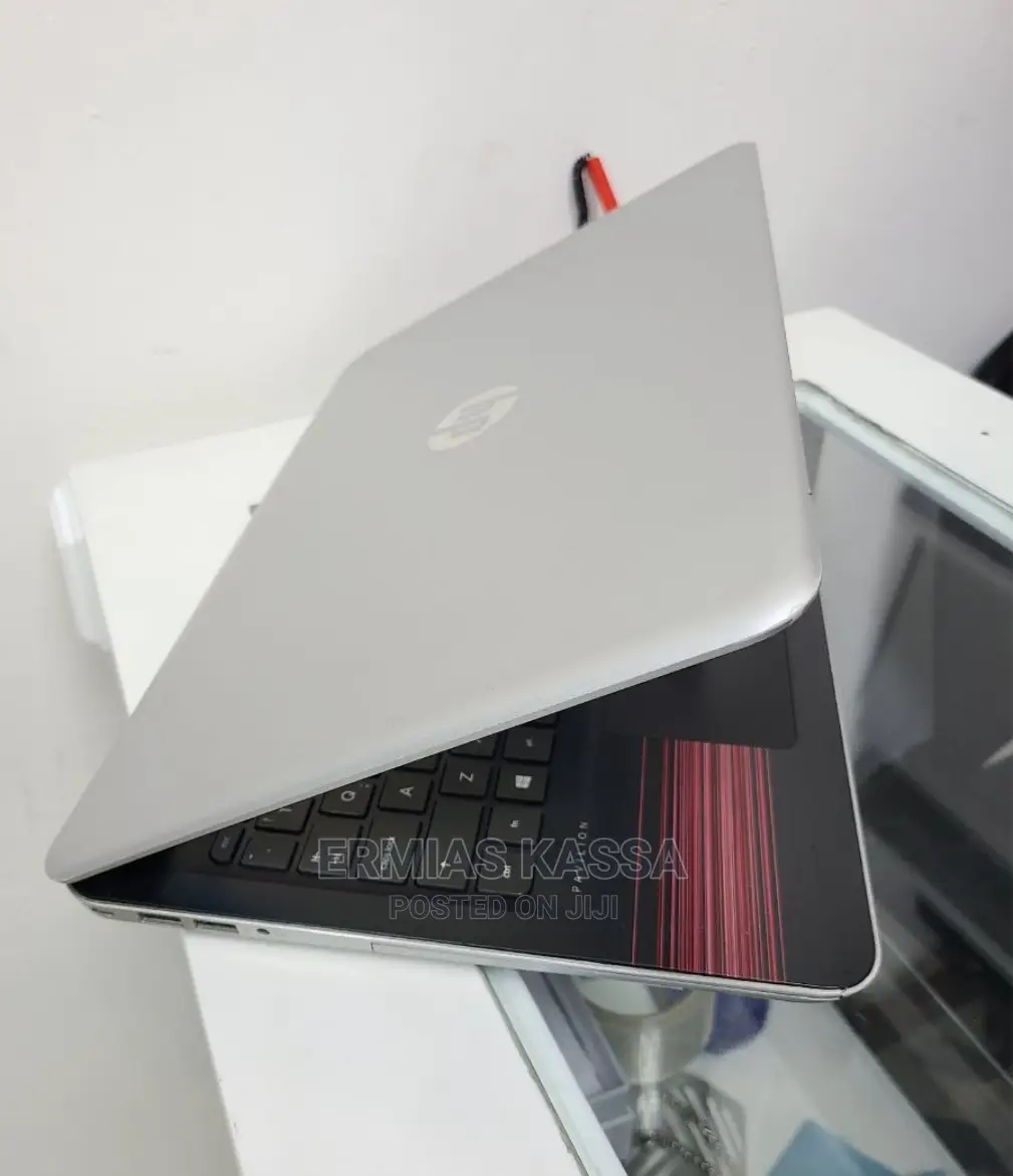 New Laptop HP Pavilion G4 8GB Intel Core I7 HDD 1T