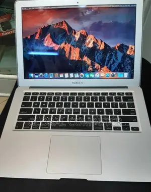 Photo - New Laptop Apple MacBook 2017 8GB Intel Core I5 SSD 256GB