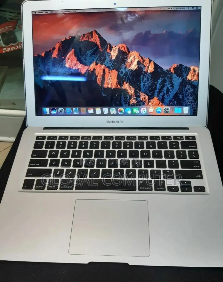 New Laptop Apple MacBook 2017 8GB Intel Core I5 SSD 256GB