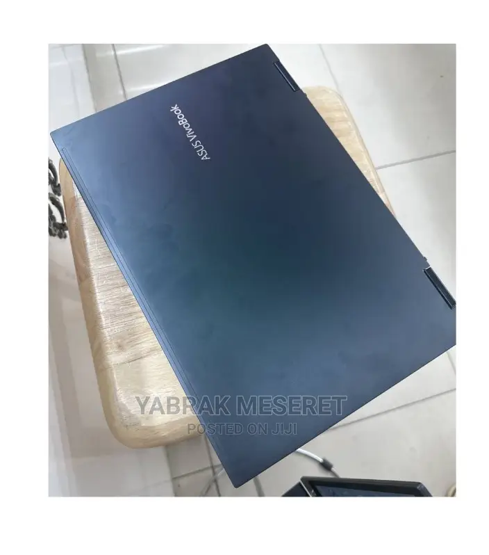 New Laptop Asus 16GB AMD Ryzen 7 SSD 512GB