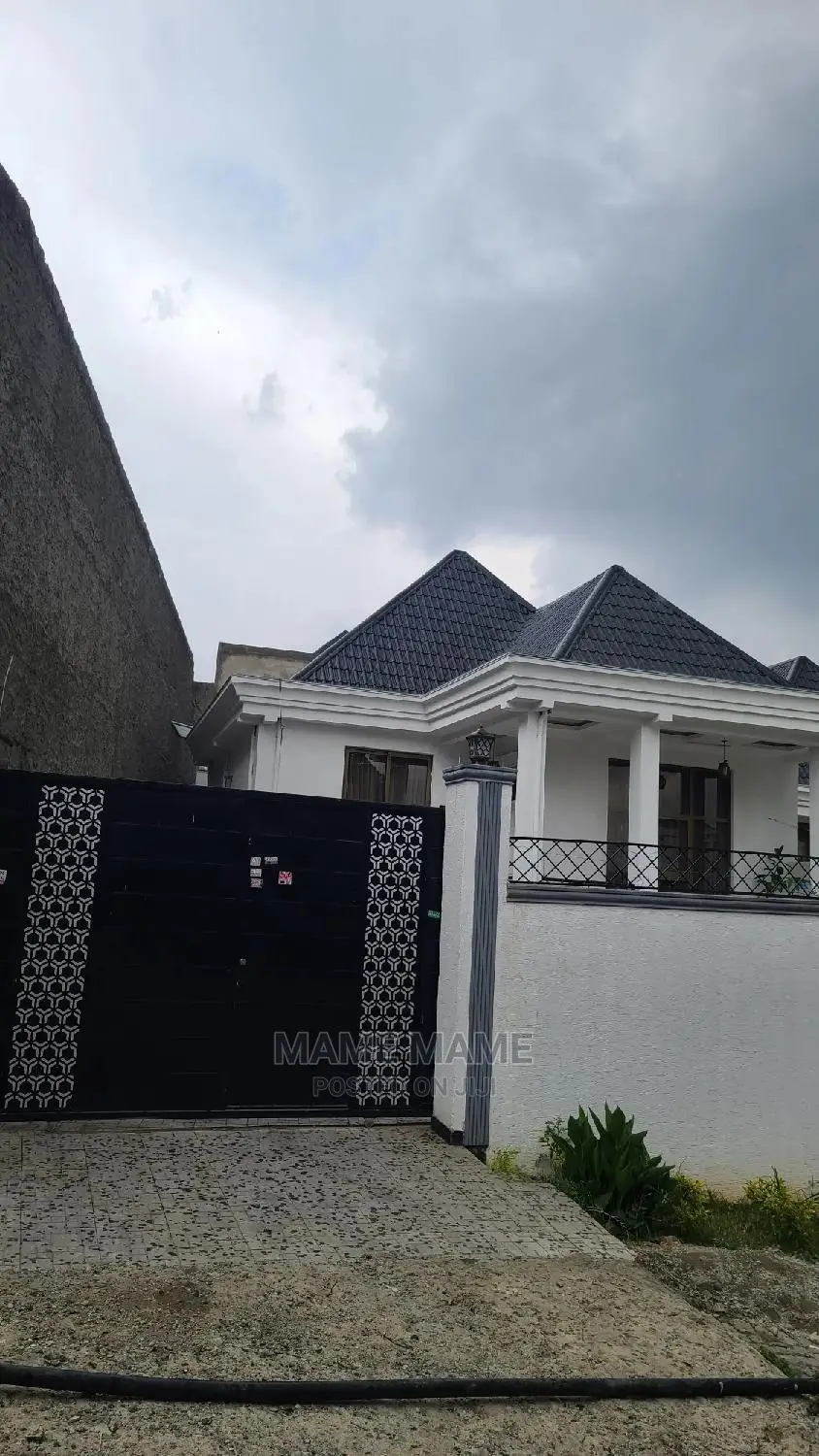 3bdrm Villa in Addis Abeba, Bole for sale