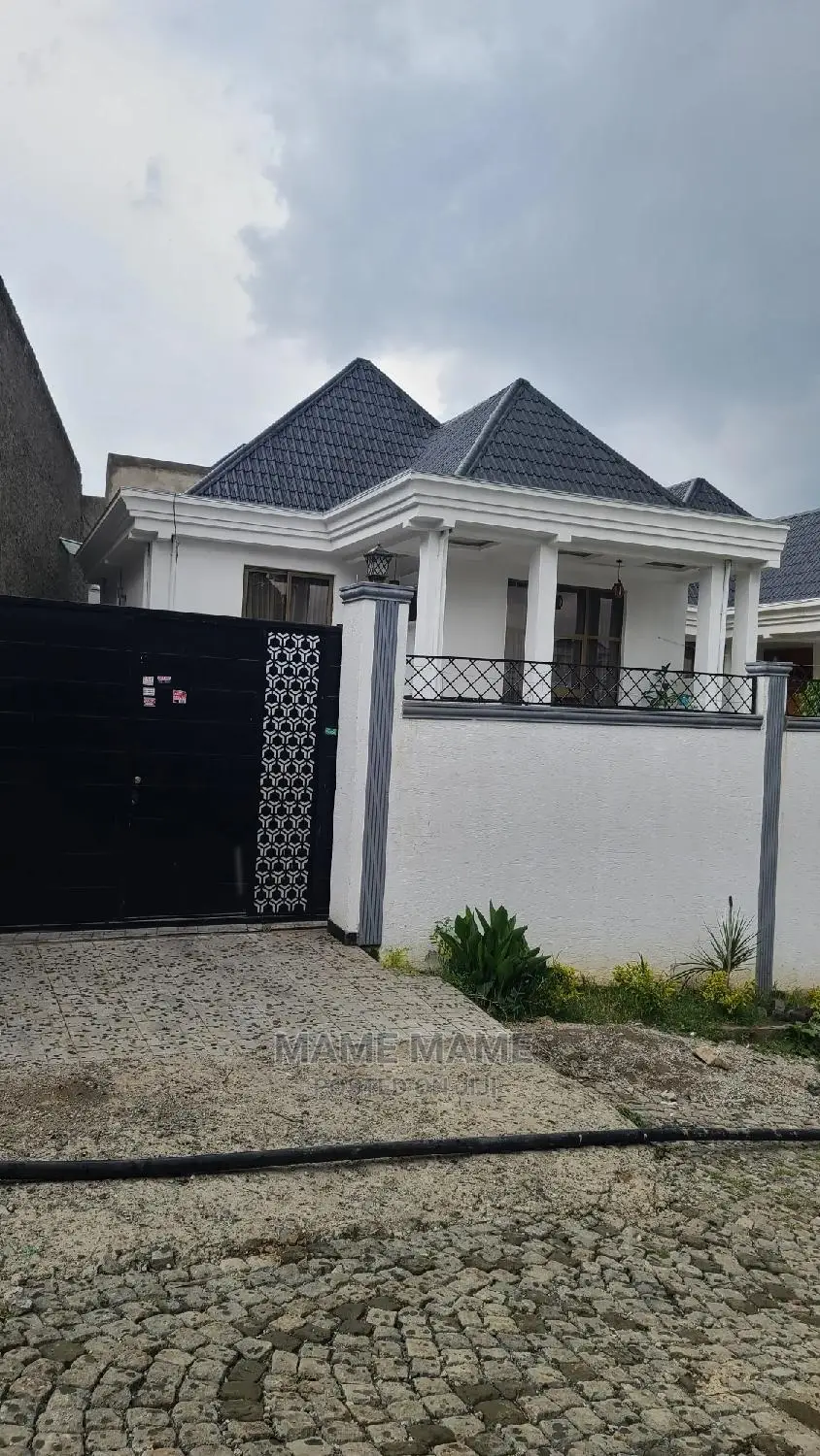 3bdrm Villa in Addis Abeba, Bole for sale