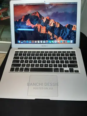 Photo - New Laptop Apple MacBook 2017 8GB Intel Core I5 SSD 128GB
