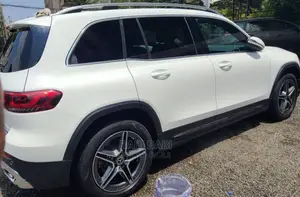New Mercedes-Benz GLB-Class 2022 White