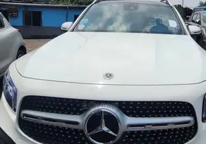 New Mercedes-Benz GLB-Class 2022 White