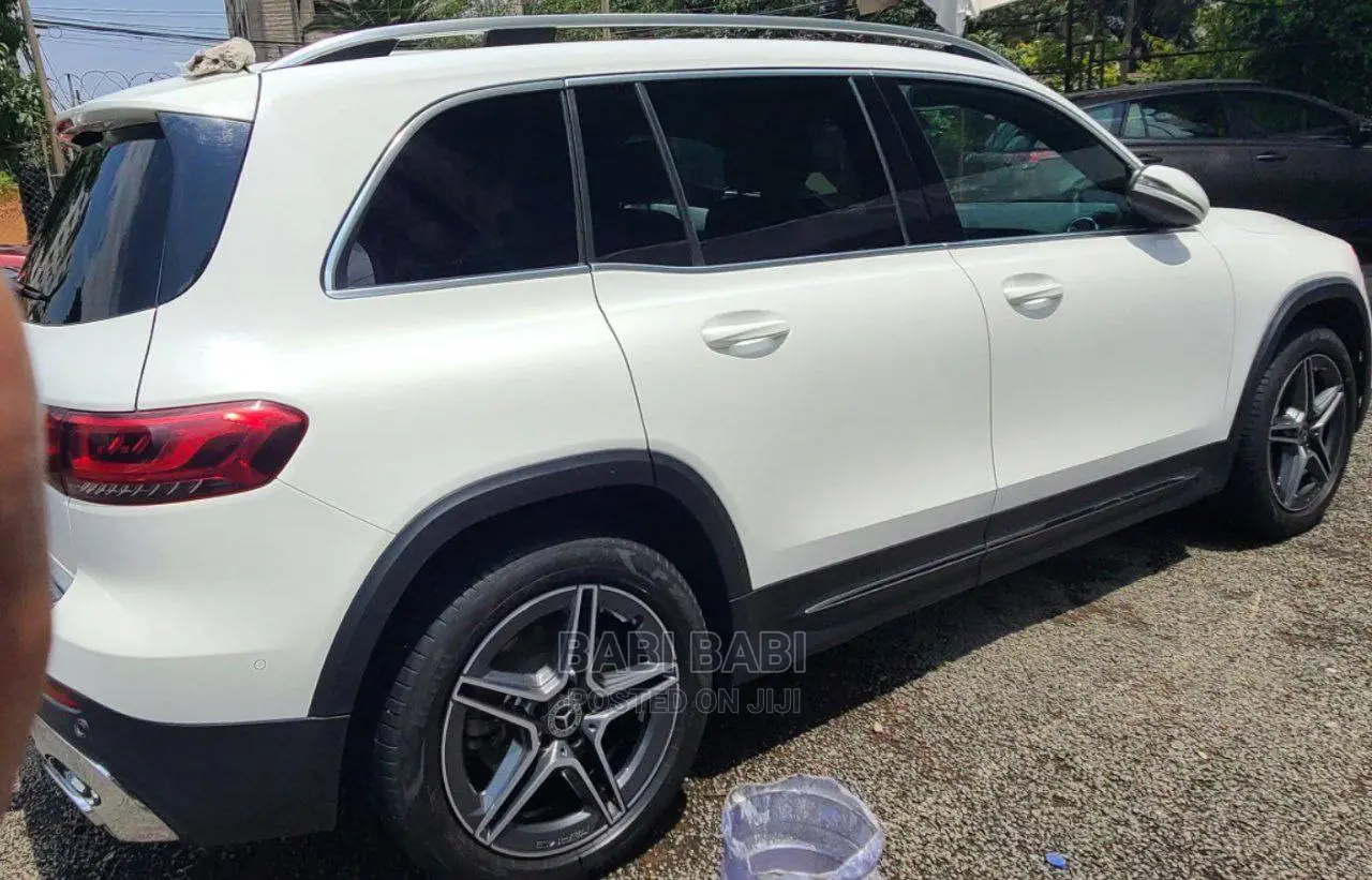 New Mercedes-Benz GLB-Class 2022 White