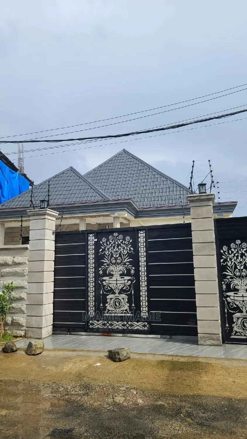 4bdrm Villa in Addis Abeba, Bole for sale