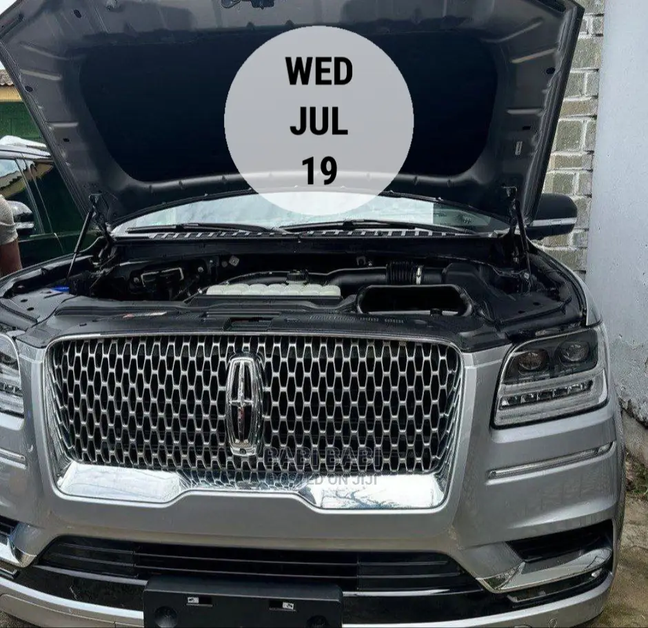 New Lincoln Navigator 2023 Silver