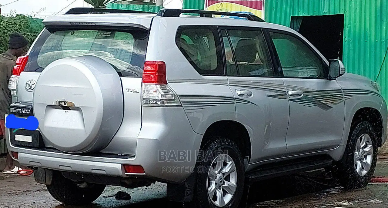 Toyota Land Cruiser Prado 2013 Silver