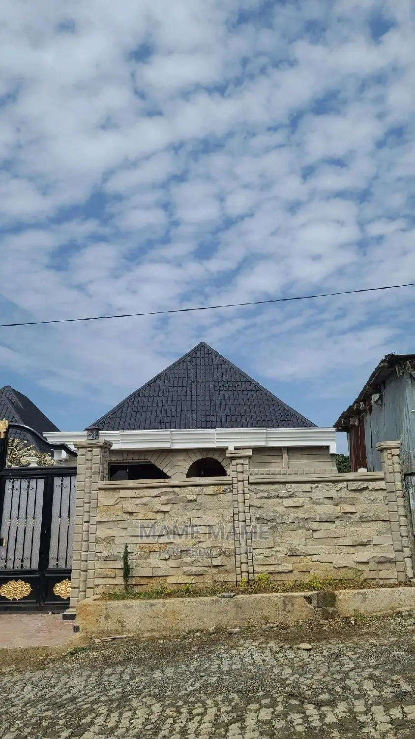 4bdrm Villa in Addis Abeba, Bole for sale