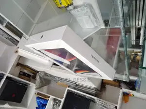 New Laptop Apple MacBook Pro M1 16GB Apple M1 Pro SSD 512GB