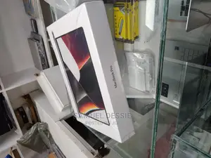 New Laptop Apple MacBook Pro M1 16GB Apple M1 Pro SSD 512GB
