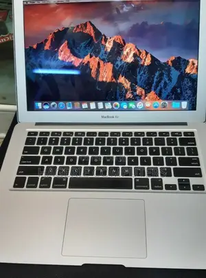 New Laptop Apple MacBook Air 2017 8GB Intel Core I5 SSD 512GB