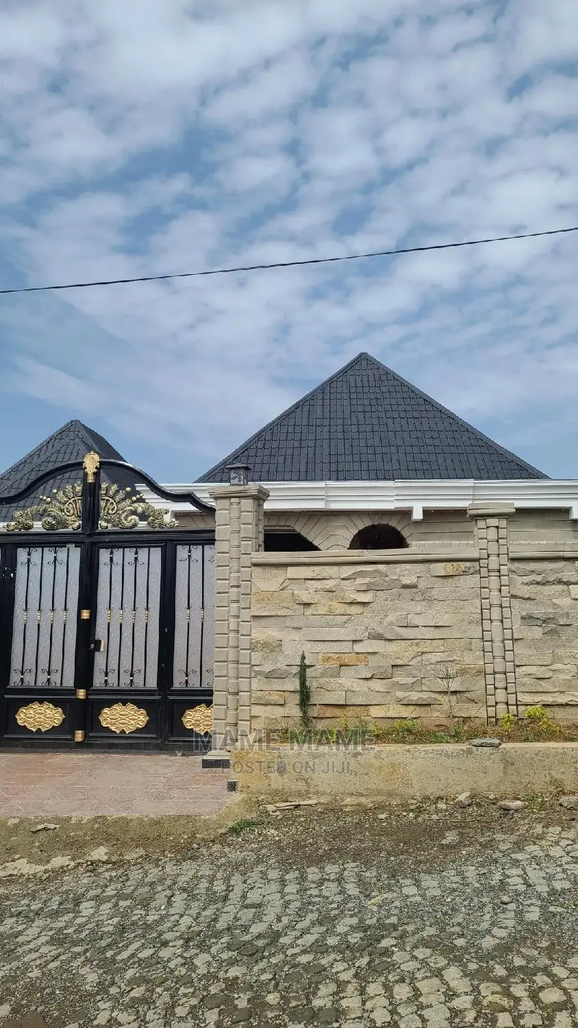 4bdrm Villa in Addis Abeba, Bole for sale